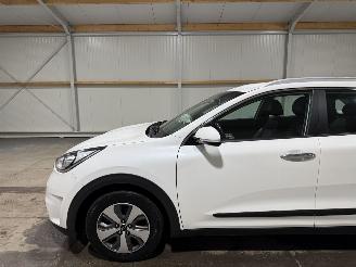 Kia Niro 1.6GDI Hybrid 77kWh DynamicLine picture 13