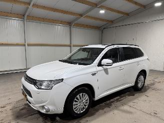 Mitsubishi Outlander 2.0PHEV 89kW AWD Automaat Instyle+ Schuifkanteldak picture 9
