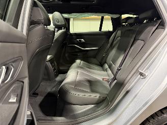 BMW 3-serie 330e 135kW Automaat Pano picture 32