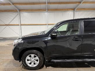 Toyota Landcruiser 2.8D-4D 130kW Automaat LX Blind Van picture 13