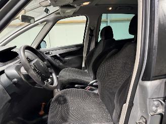 Citroën C4 PICASSO 1.8-16V 92kW Ambiance Pano picture 13