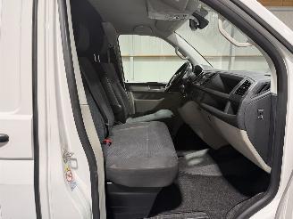 Volkswagen Transporter 2.0TDI 75kW Highline picture 20