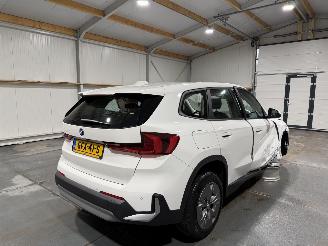 BMW iX1 67kWh 150kW eDrive20 Automaat picture 6