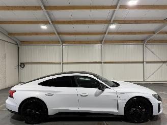 krockskadad bil auto Audi E-tron GT RS 93kWh 598PK Panoramadak 2021/5
