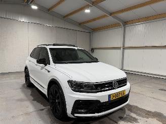 Volkswagen Tiguan 1.5TSI 110kW Automaat ACT HighLine Bussines R  Panoramadak picture 3