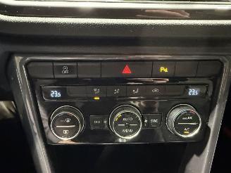 Volkswagen T-Roc 1.5TSI 110kW Automaat Sport R Panoramadak picture 47