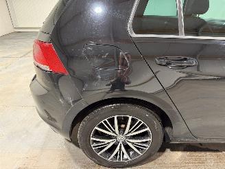 Volkswagen Golf 1.4TSI 92kW Connected Series picture 35