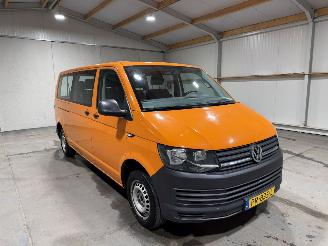 Volkswagen Transporter 2.0TDI 75kW L2H1  9-Persoons Comfortline picture 3