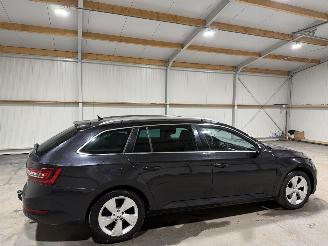 Skoda Superb 1.6TDI 88kW Automaat Style Business picture 5