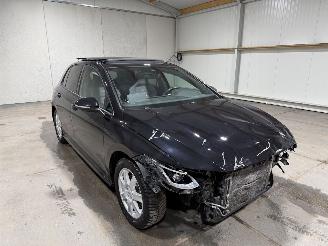 Volkswagen Golf 1.5 eTSI 110kW Aut  R-Line Pano picture 3