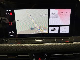 Volkswagen Golf 1.5 eTSI 110kW Aut  R-Line Pano picture 32