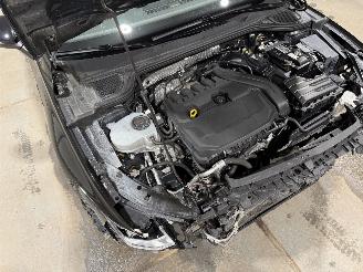 Volkswagen Golf 1.5 eTSI 110kW Aut  R-Line Pano picture 25