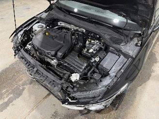 Volkswagen Golf 1.5 eTSI 110kW Aut  R-Line Pano picture 27