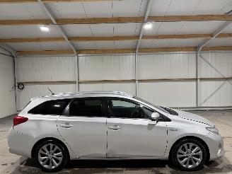 Damaged car Toyota Auris Touring Sports 1.8Hybrid 73kW Automaat Aspiration 2014/11