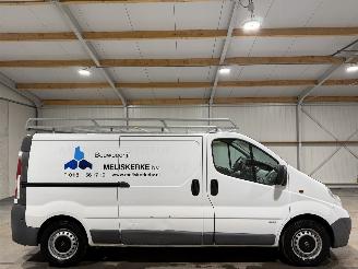 krockskadad bil bedrijf Opel Vivaro 2.0CDTI 66kW L2H1 2010/6