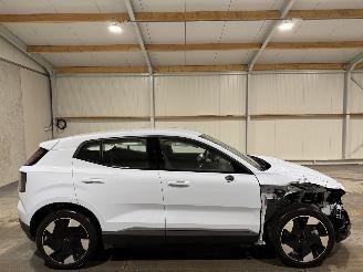 Unfallwagen Volvo EX30 69kWh 200kW Single Motor Extended Range Plus 2025/10