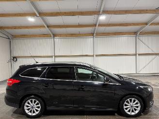 krockskadad bil auto Ford Focus 1.0 92kW Clima Titanium 2017/1