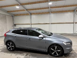 Volvo V-40 2.0T2 90kW Clima Camera Inscription picture 2