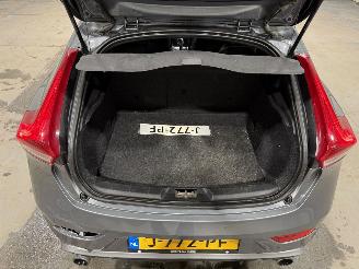 Volvo V-40 2.0T2 90kW Clima Camera Inscription picture 35