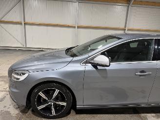 Volvo V-40 2.0T2 90kW Clima Camera Inscription picture 13