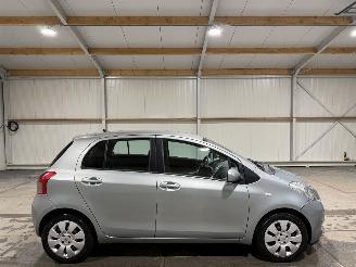 skadebil auto Toyota Yaris 1.3VVTi 64kW Automaat Airco Sol MMT 2006/4
