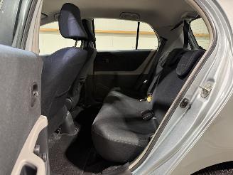Toyota Yaris 1.3VVTi 64kW Automaat Airco Sol MMT picture 32
