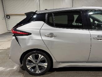 Nissan Leaf 40kWh 110kW Tekna picture 14