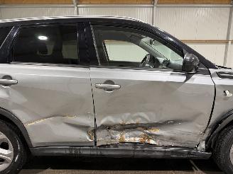 Suzuki Vitara 1.6 88kW Camera Exclusive picture 23