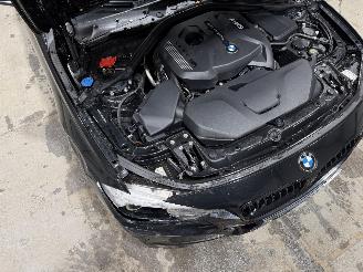 BMW 3-serie 320i 135kW Automaat Schuifkantel M Sport Edition picture 25