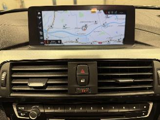 BMW 3-serie 320i 135kW Automaat Schuifkantel M Sport Edition picture 35