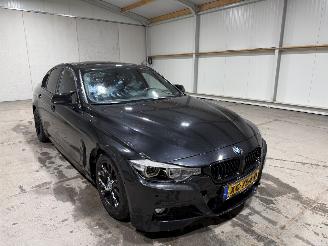 BMW 3-serie 320i 135kW Automaat Schuifkantel M Sport Edition picture 3