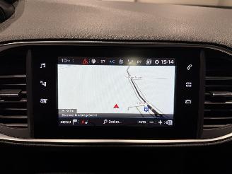 Peugeot 308 1.2PureTech 96kW GT-Line picture 22