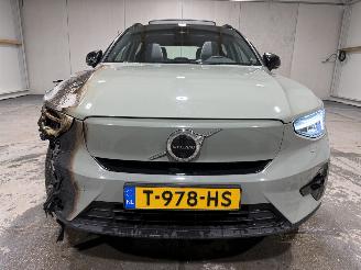 Volvo XC40 70kWh 170kW Recharge Ultimate Pano picture 23