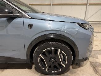 Peugeot e-3008 73kWh 157kWh GT Avantage 210 picture 16