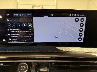 Peugeot e-3008 73kWh 157kWh GT Avantage 210 picture 37