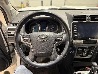 Toyota Landcruiser 2.8D-4D 150kW 5 .P Automaat Professional 5-Persoons picture 34