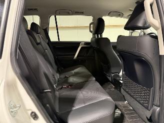 Toyota Landcruiser 2.8D-4D 150kW 5 .P Automaat Professional 5-Persoons picture 41