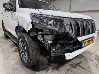 Toyota Landcruiser 2.8D-4D 150kW 5 .P Automaat Professional 5-Persoons picture 22