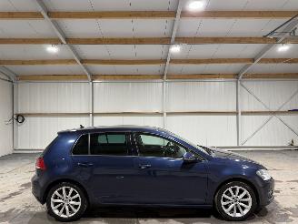 Schadeauto Volkswagen Golf 1.6TDI 77kW Highline Navi 2014/9