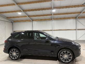 Porsche Cayenne S E-HYBRID 3.0S 245kW Pano picture 2