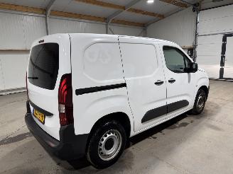 Peugeot Partner 1.2PT 81kW Premium picture 5