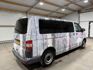 Volkswagen Transporter 2.0TDI 62kW 9P. Airco L2H1 Trendline 9Persoons picture 5
