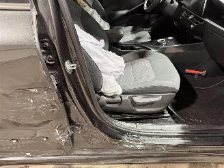 Kia Niro 64.8kWh 150kW Comfortline EV picture 30