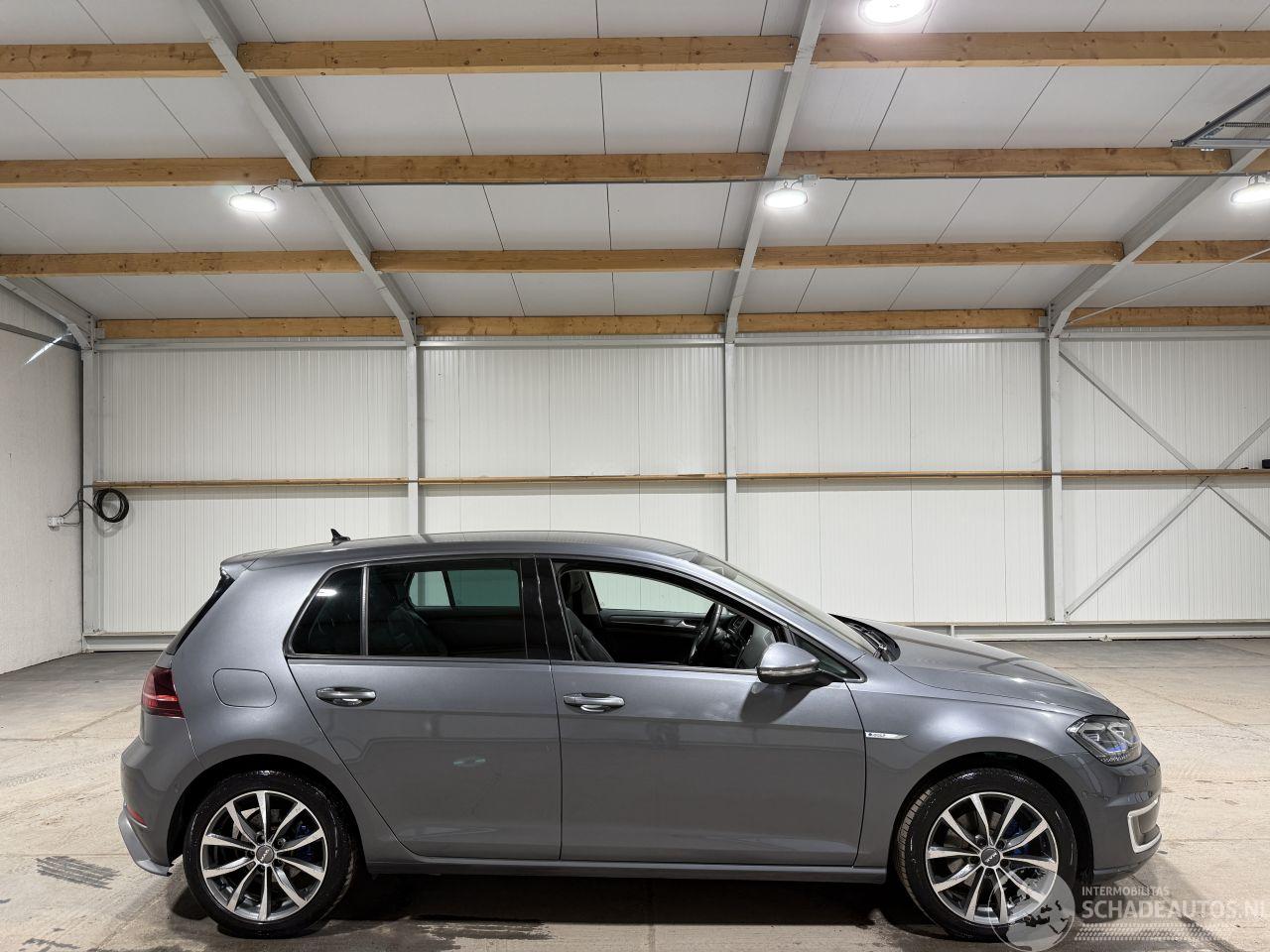 Volkswagen Golf 36kWh 100kW Egolf  Leder Camera