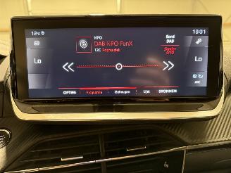 Peugeot 2008 1.5BlueHDI 96kW BlueLease Allure picture 16