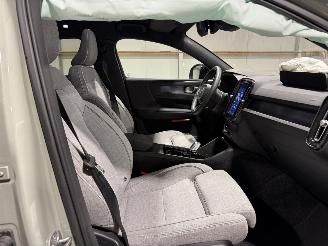 Volvo C-40 69kWh 170kW Recharge Ultimate picture 39