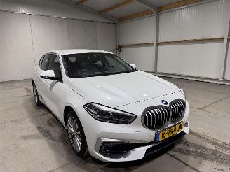 BMW 1-serie 118i 100kW Automaat High Executive picture 3