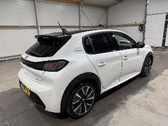 Peugeot 208 GT LINE 1.2PT 74kW Automaat Camera GT picture 5