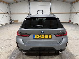 BMW 3-serie 330e 135kW Automaat Camera picture 7