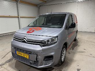 Citroën Berlingo 1.5BlueHDI 73kW Driver picture 10